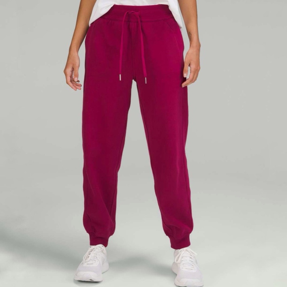 Lululemon | Scuba Relaxed Fit High Rise Jogger Pomegranate Size 6